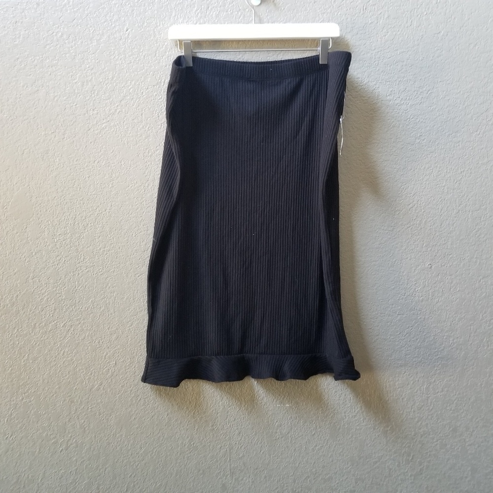 🦩3/$22 Forever21 plus size black pencil skirt